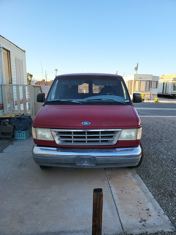 1992 Ford E-150