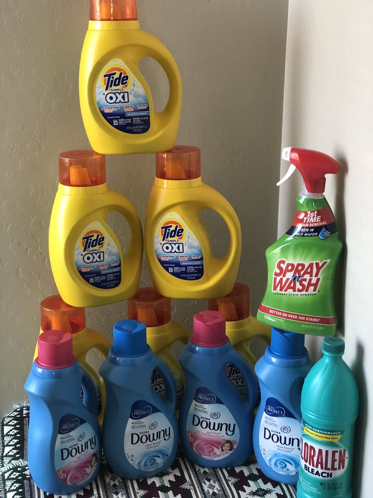 Laundry detergent bundle