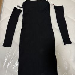  Evia Fitted Spaghetti Strap Dress in Black ALICE + OLIVIA