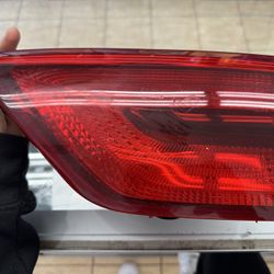 2017 - 2019 KIA SPORTAGE QL REAR RIGHT SIDE INNER TAILLIGHT TAIL LIGHT LAMP OEM
