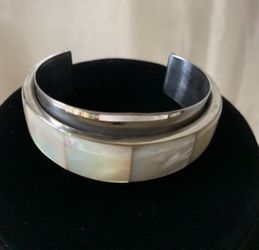 Bangle Mother Of Pearl, Stainless Steel Frame