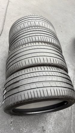 Set of 4 tire 275/35/21 & 255/35/21 Pirelli p zero