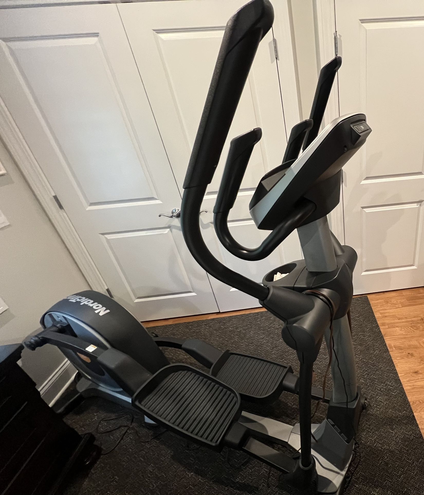 NordicTrack E5.5 Spacesaver Elliptical