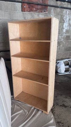 Free shelf.