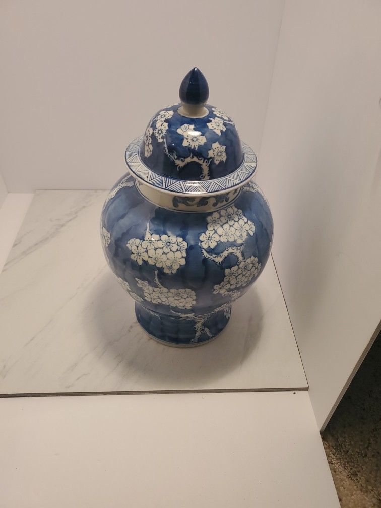Beautiful Blue On White Chinese Vase