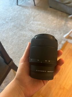 Sony FE 28-70mm f/3.5-5.6 OSS Lens (E-Mount) – Excellent Condition