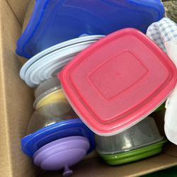 Plastic Containers 