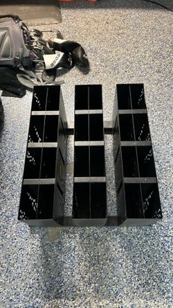 Upright ski hold - 24 pairs