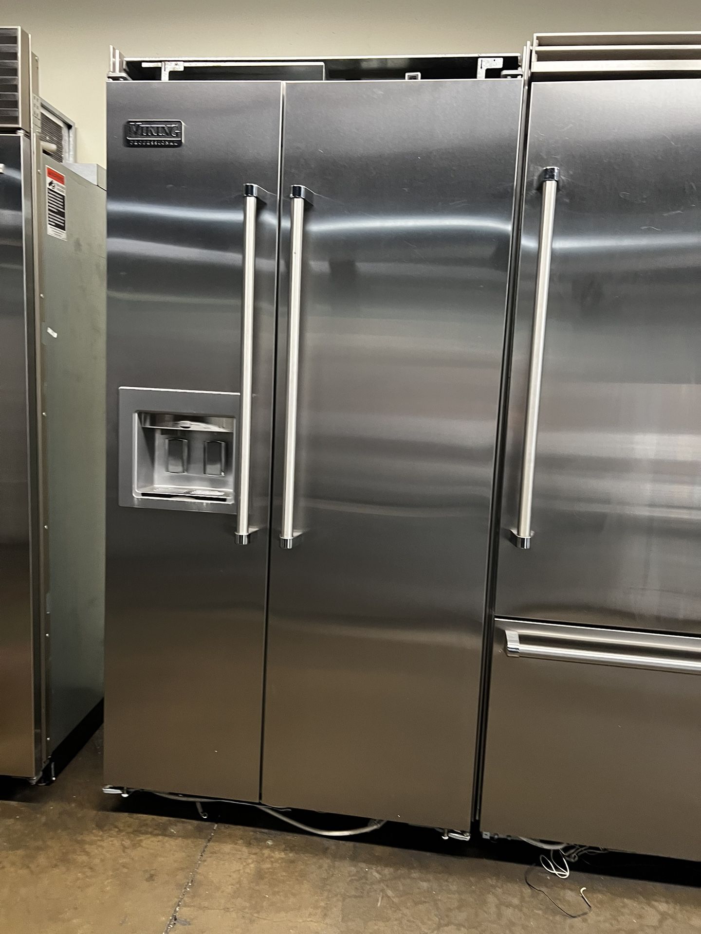 VIKING 42”WIDE STAINLESS STEEL SIDE BY SIDE REFRIGERATOR