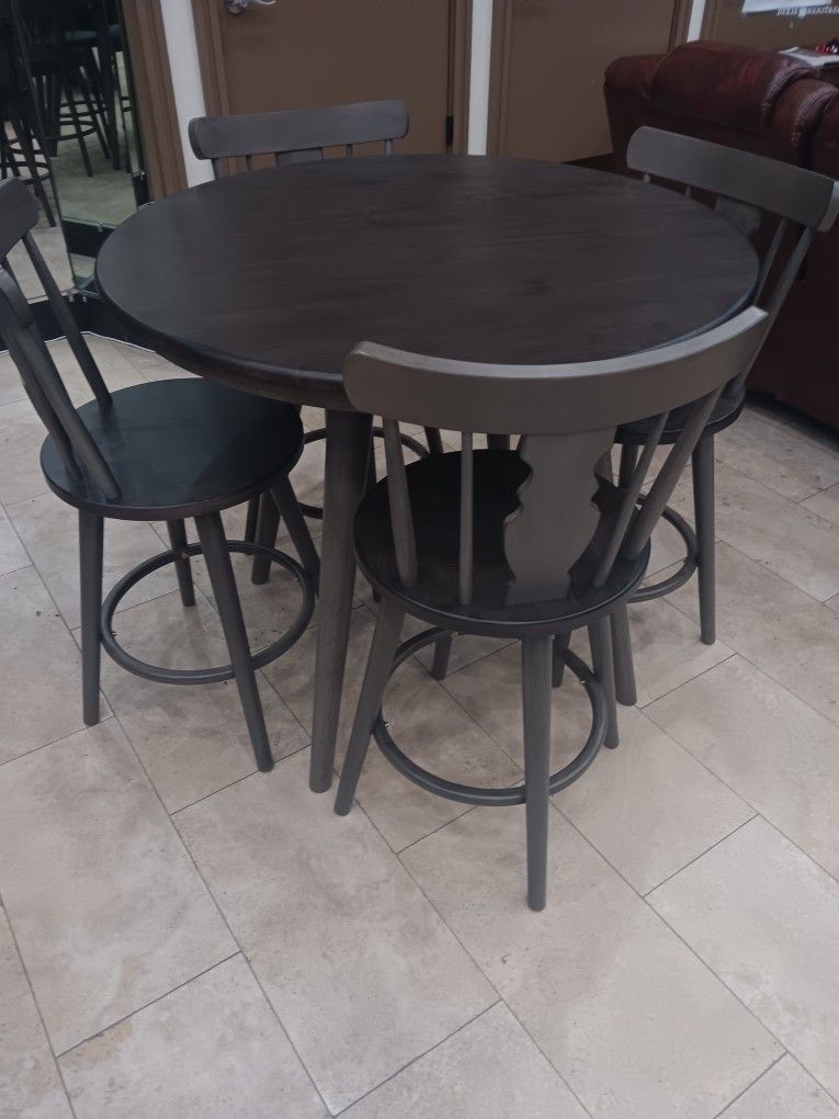 *Weekend Special!!!*---Counter Height Sorrento Dining Table Sets W/4 Swivel Chairs---Delivery/$10 Down Financing😉