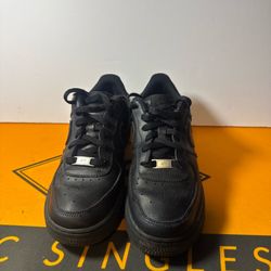 Nike Air Force 1 Low Top Black Leather Lace-Up Sneaker Kids 7Y FV5951-001