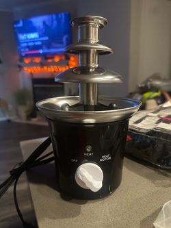 Chocolate fountain