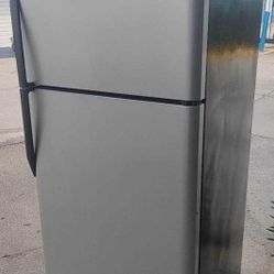 GREY FRIDGE FREEZER