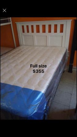 New full size complete bed with mattresses included//////Cama Nueva con colchones incluidos