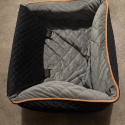 Dogs Bed For Car/ Cama De Perro Para El Carro 
