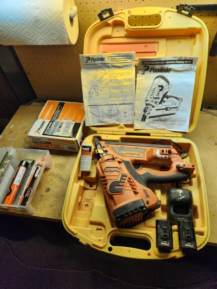 Paslode CF325Li Framing Nail Gun w. Extras