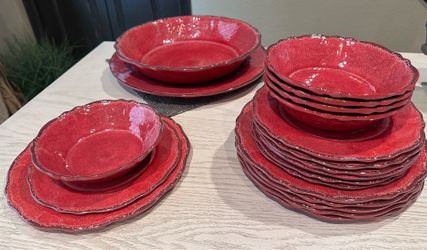 Le Cadeaux Red Crackle Dinnerware Set with Serving Bowl & Platter