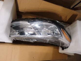 2017 Chevy Cruze Passenger Right Side Headlight