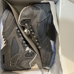 Jordan 5 wolf grey size 8.5 man and 7Y available