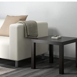 2 Side Tables