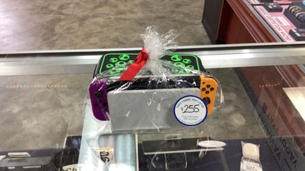 Nintendo switch Oled with dock, charger and case
