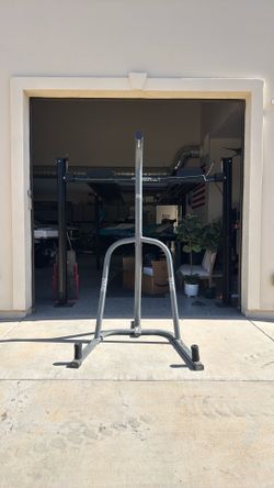 everlast punch bag stand
