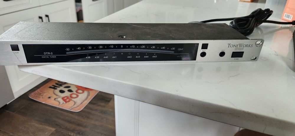 Korg Tone Works DTR-2 Digital Tuner