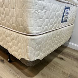 Twin Bed W Box And Metal Frame On Wheel 