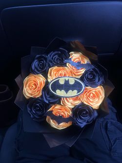 Batman bouquet!🖤💛