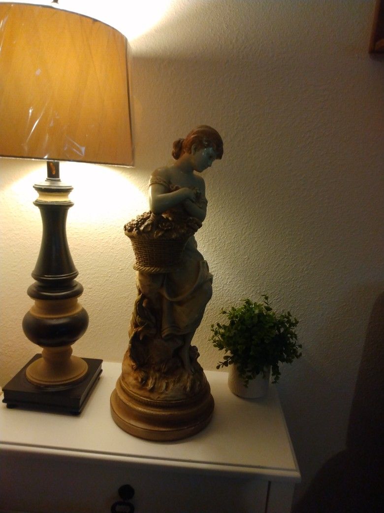 Statue