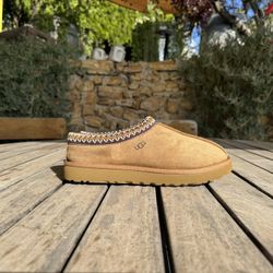 Women’s UGG Tasman Size 8