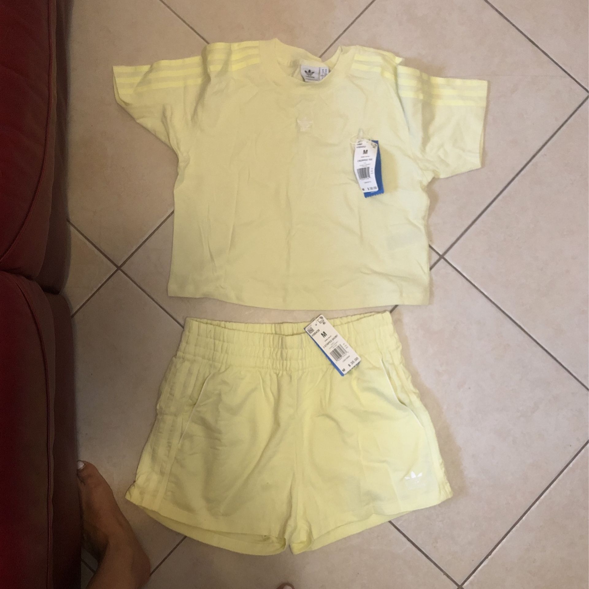 Adidas Originals 3 stripe cropped Tee and short Medium