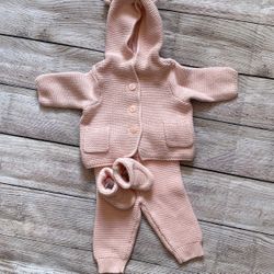 Gap 0-3 Month Old Baby Girl Knit Set 