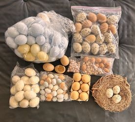 Bunch Of Eggs In Assorted Sizes 