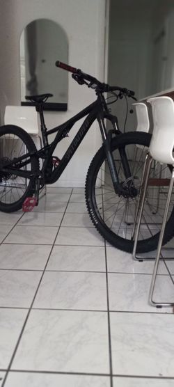 Specialized stumpjumper $2799  reg sale $1100     firme