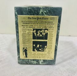 vintage 1981 President Reagan Iran Hostage Crisis United States US Seal New York Paperweight