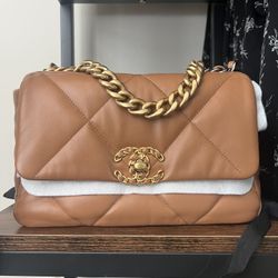 Chanel 19 Medium 22a