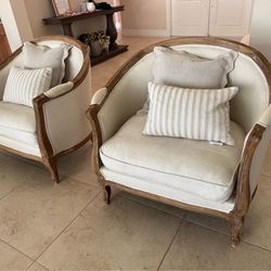 Two comfort chairs, in good condition. Price is for both!