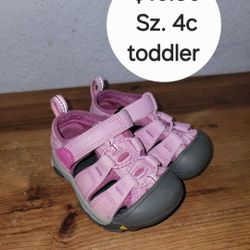 Toddler Girl Keens Sandles Sz. 4c