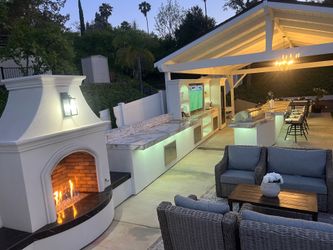 Outdoor Entertainment Island