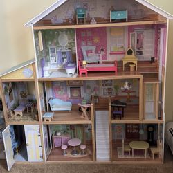 Dollhouse 