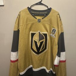 2XL VEGAS GOLDEN KNIGHTS JERSEY/SWEATER