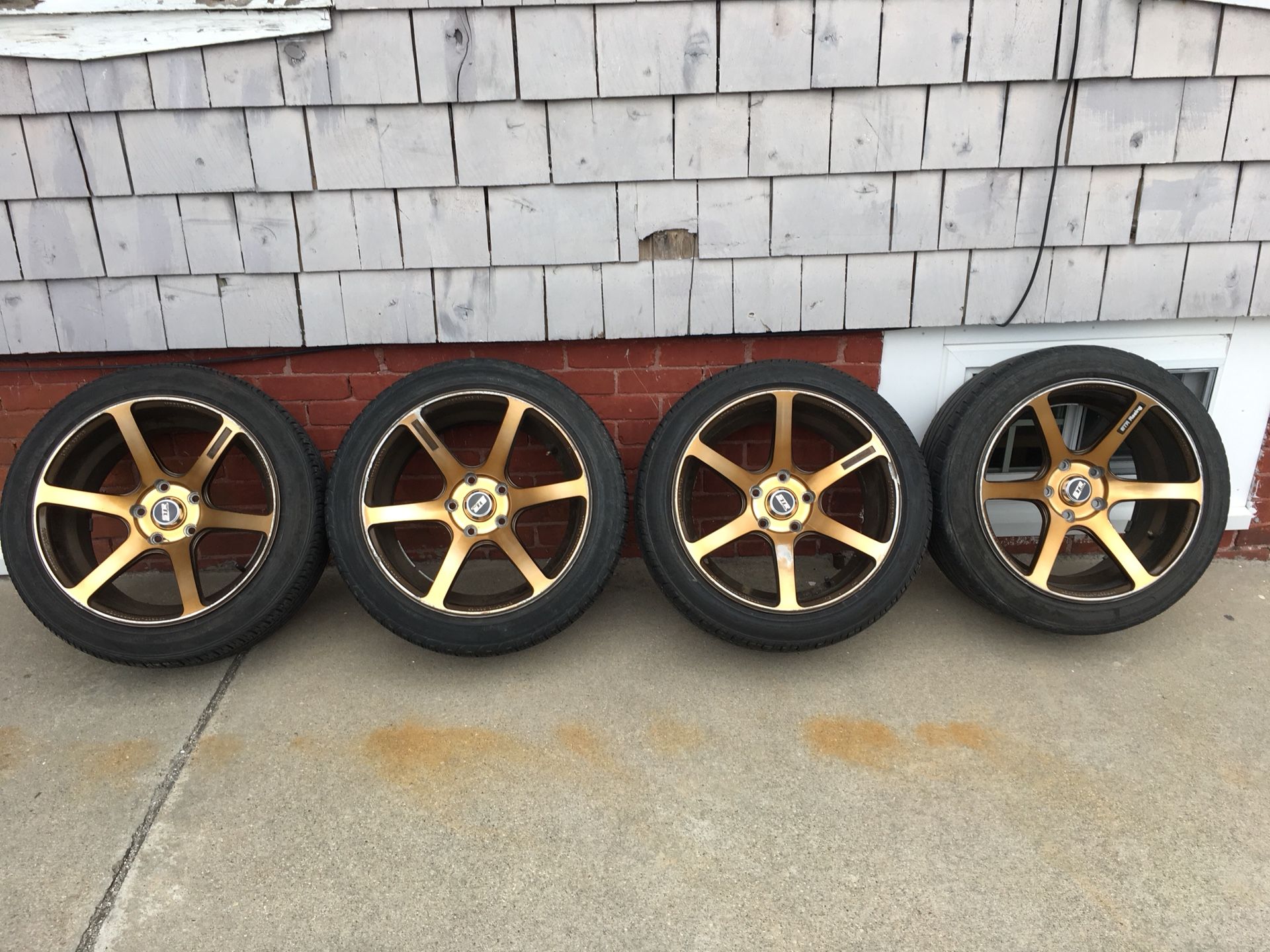 Concave Str racing wheels 17x9 225-45-17