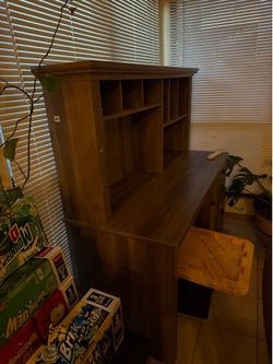 Desk with shelves