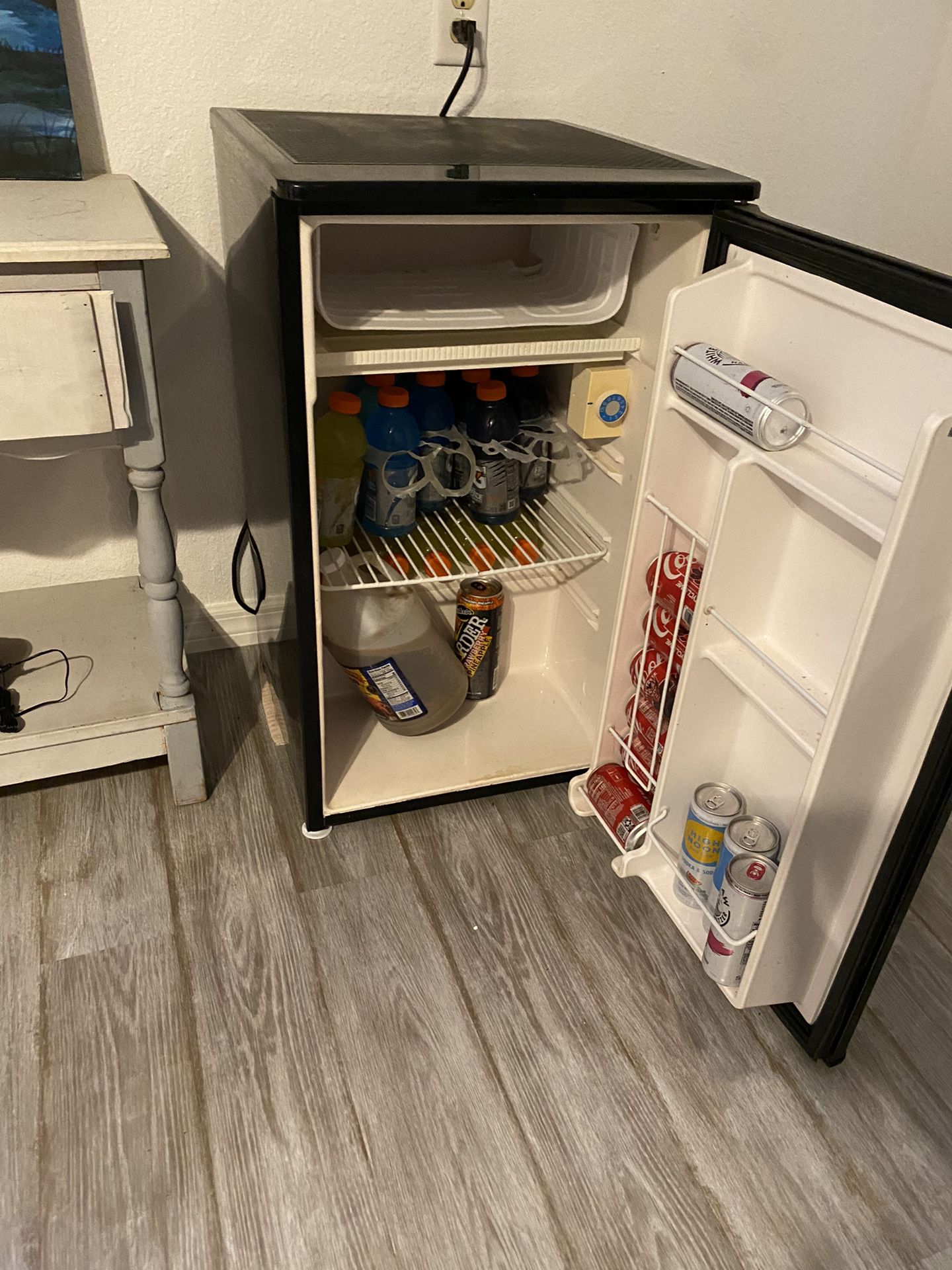 Mini Fridge Works Great Just Fit My Big One In Cheap