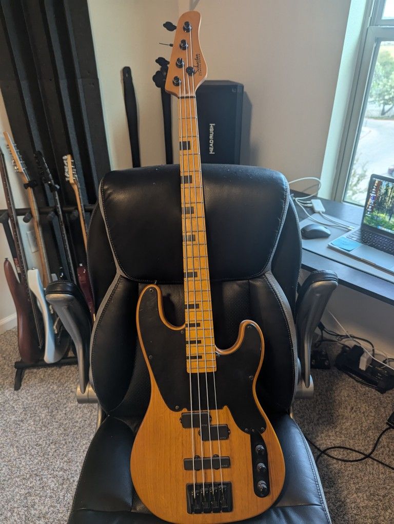 Schecter Diamond Series 4 String Bass