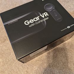 Samsung Gear VR Headset With Controller 