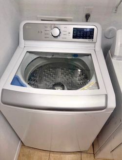 Excellent Working Washer Dryer Set For Sale