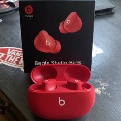 Red Beats Studio Buds