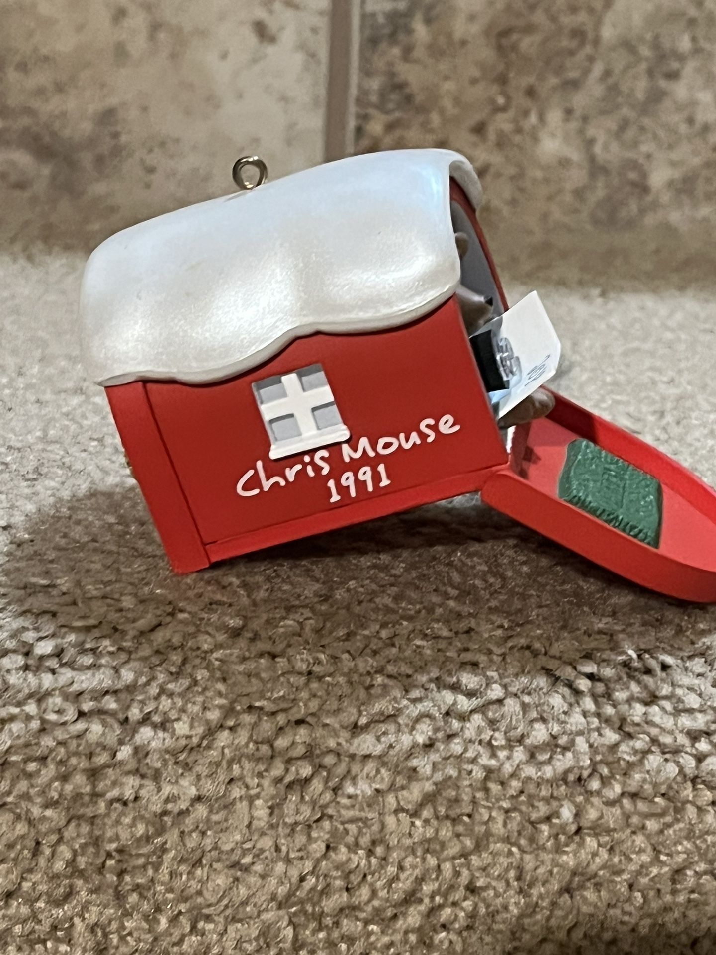1991 Hallmark Keepsake Ornament Chris Mouse Mail #7 mailbox Collectors Series